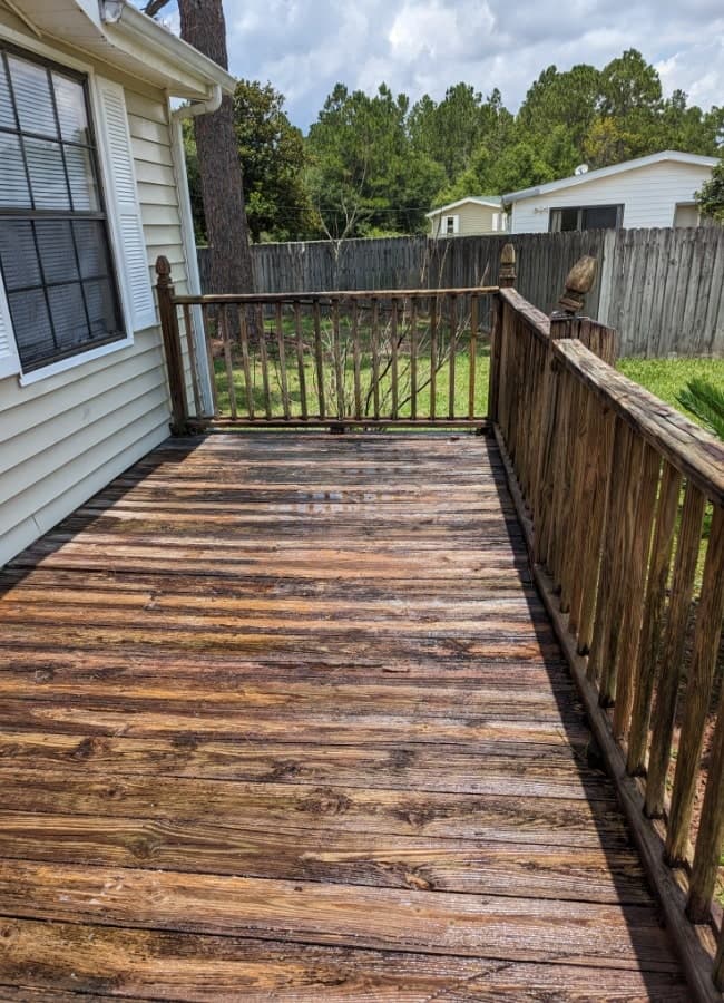 Restored deck after professional cleaning on Oahu Hawaii