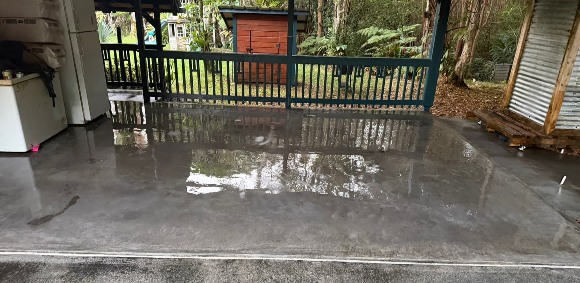 Concrete driveway after cleaning on Oahu Hawaii