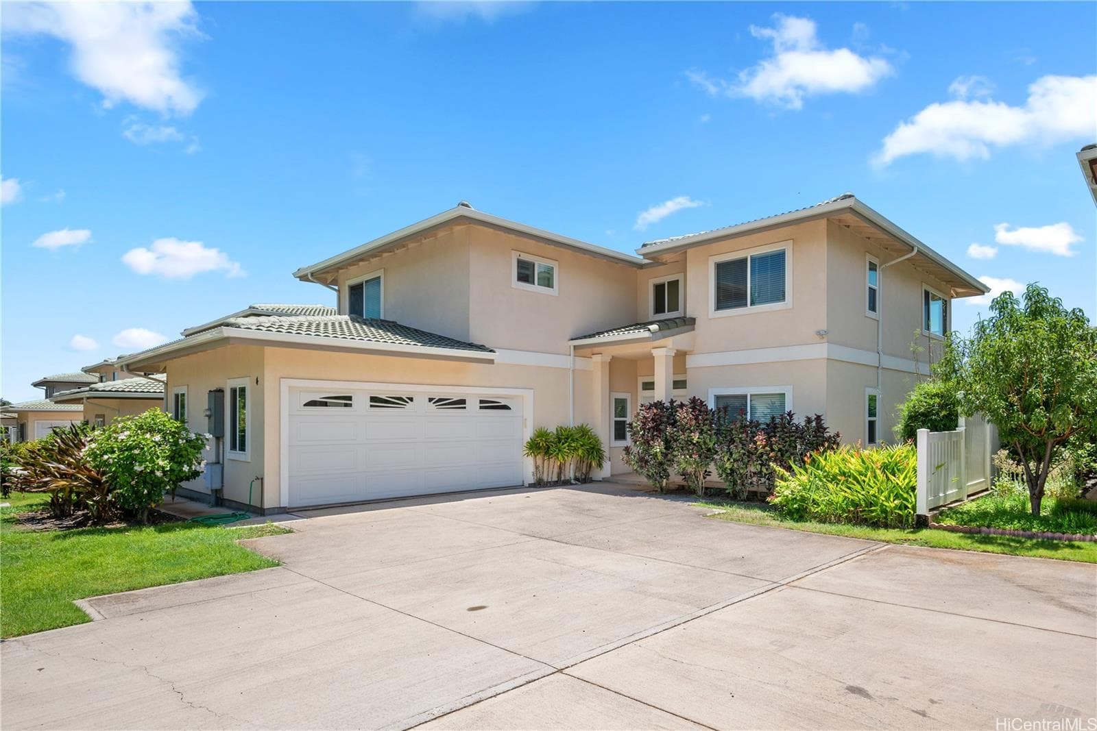 Driveway cleaning service on Oahu Hawaii