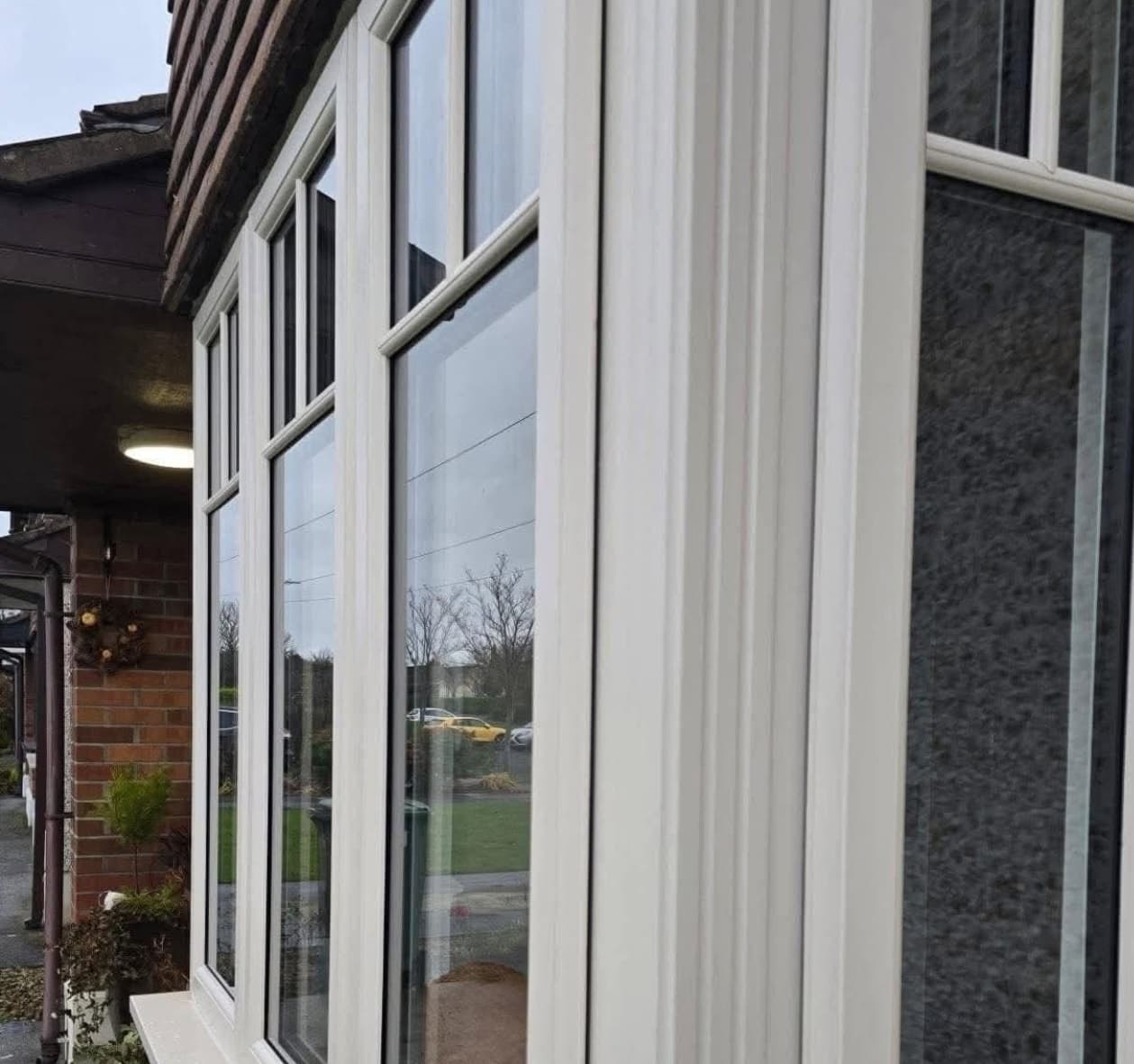 Streak-free windows after professional cleaning on Oahu Hawaii